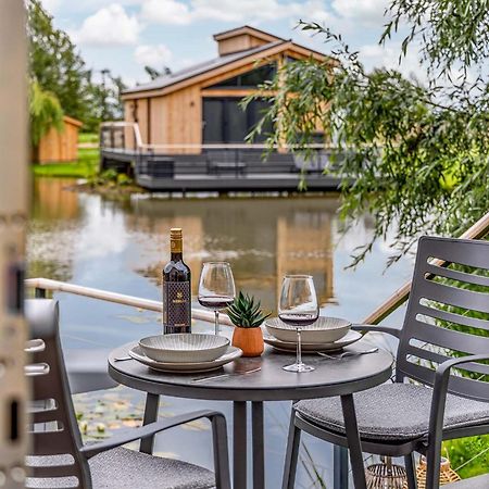 Woad Mill Lakeside Lodges 보스턴 외부 사진