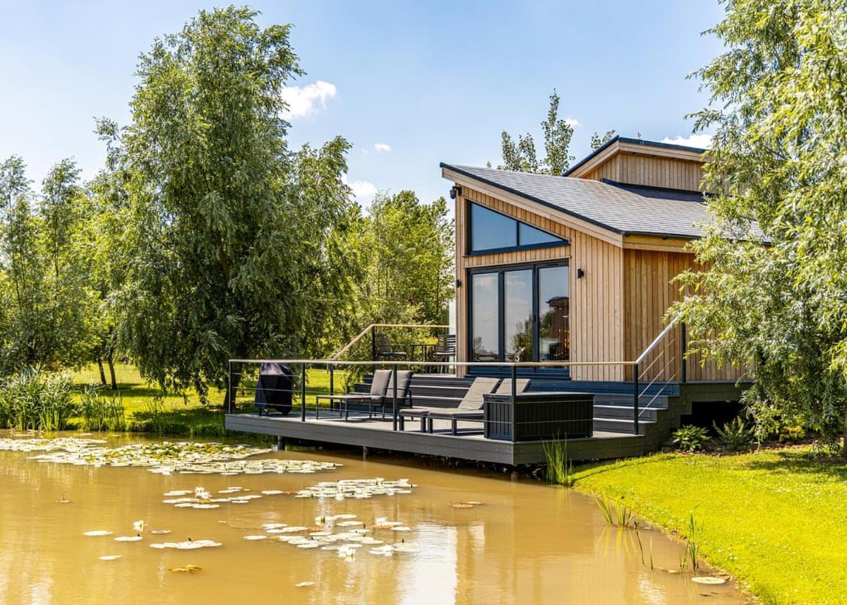 Woad Mill Lakeside Lodges 보스턴 외부 사진