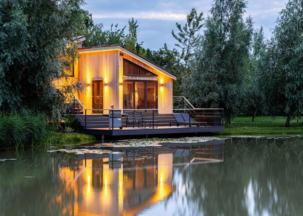 Woad Mill Lakeside Lodges 보스턴 외부 사진